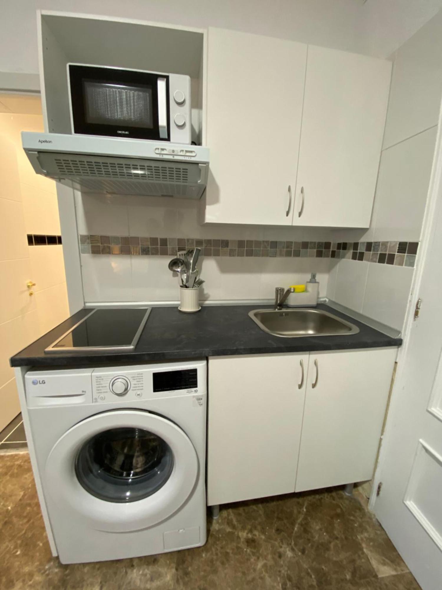 Apartamentos Econostay Fuencarral 마드리드 외부 사진