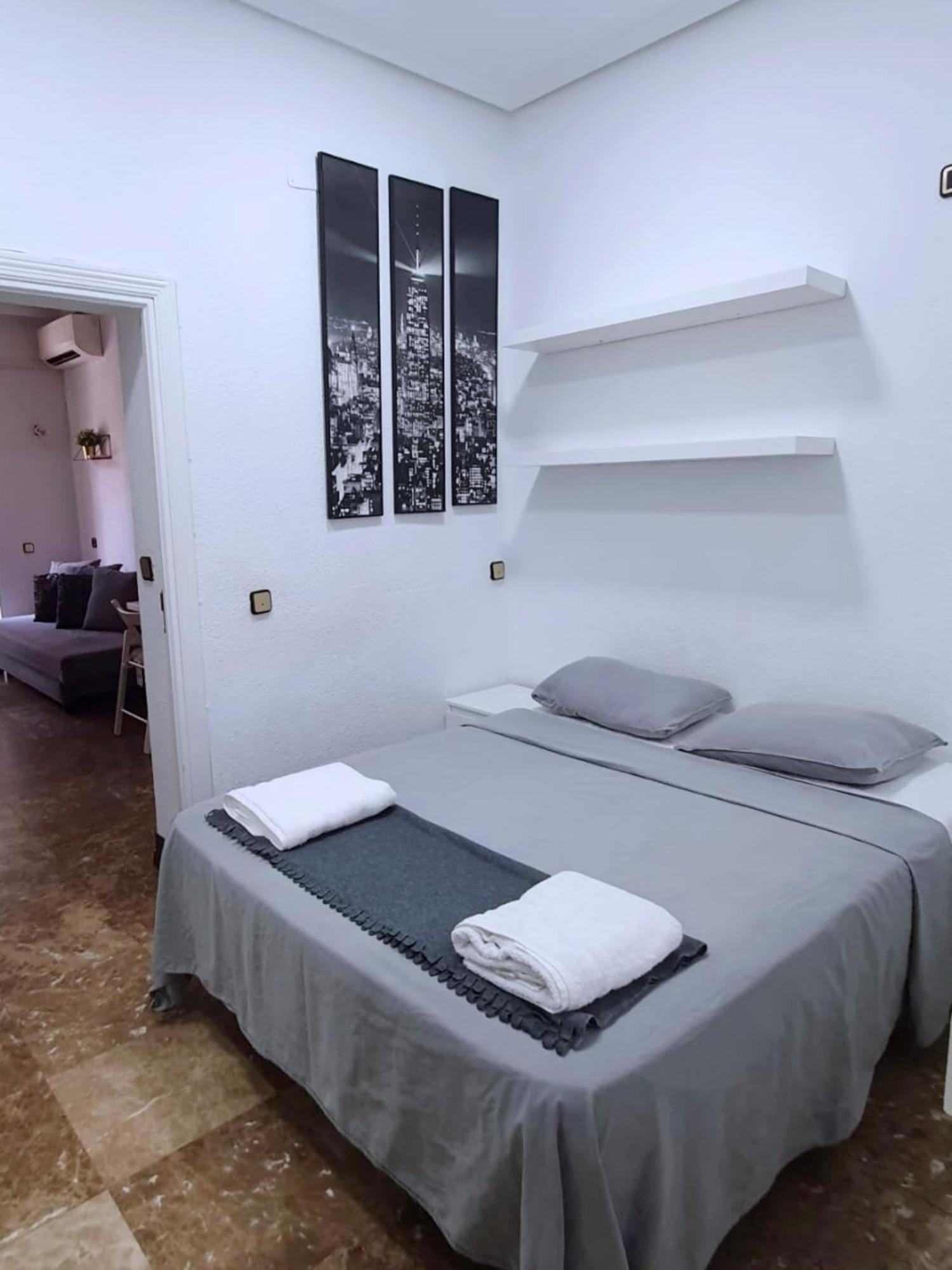 Apartamentos Econostay Fuencarral 마드리드 외부 사진